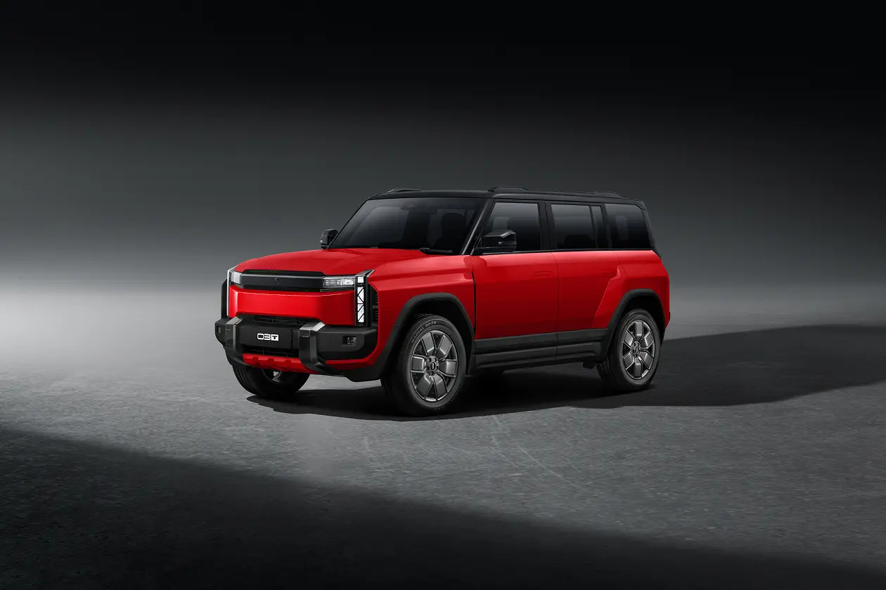 Toronto Red 03T front three-quarter view