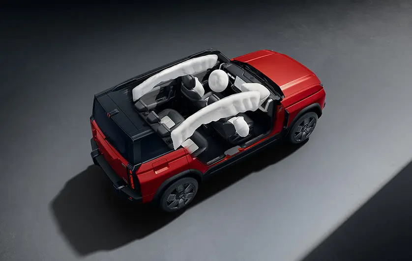 iCAUR 03T cabin showing airbags