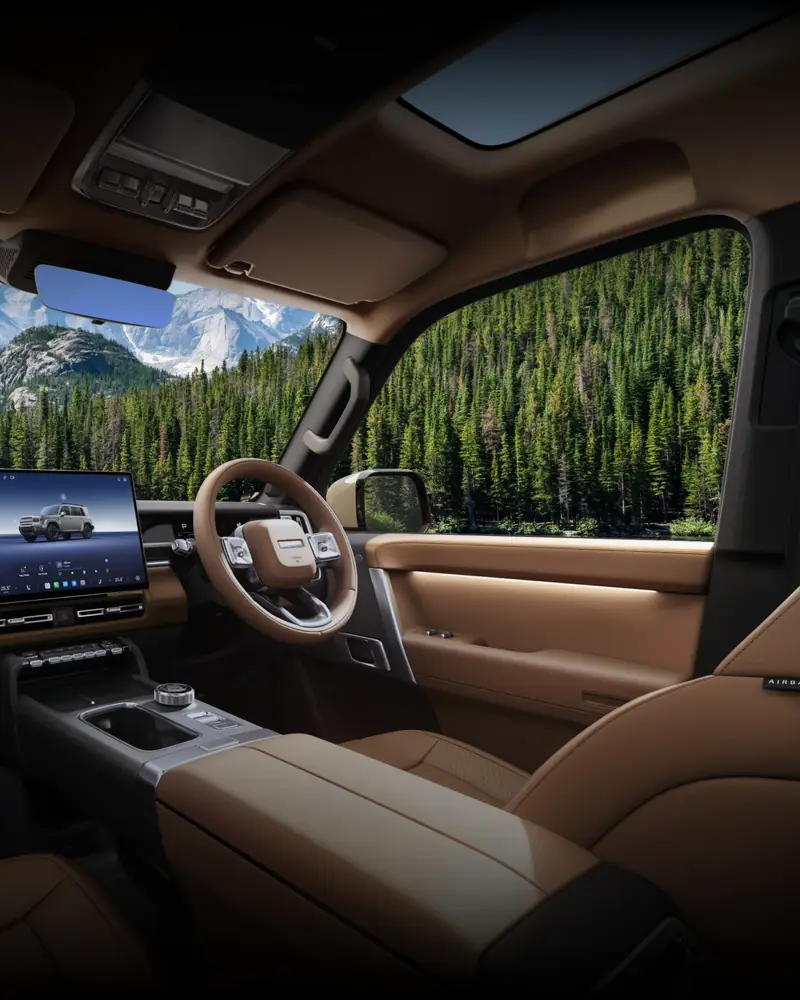 V27 REEV cabin with the 15.4-inch 3K display